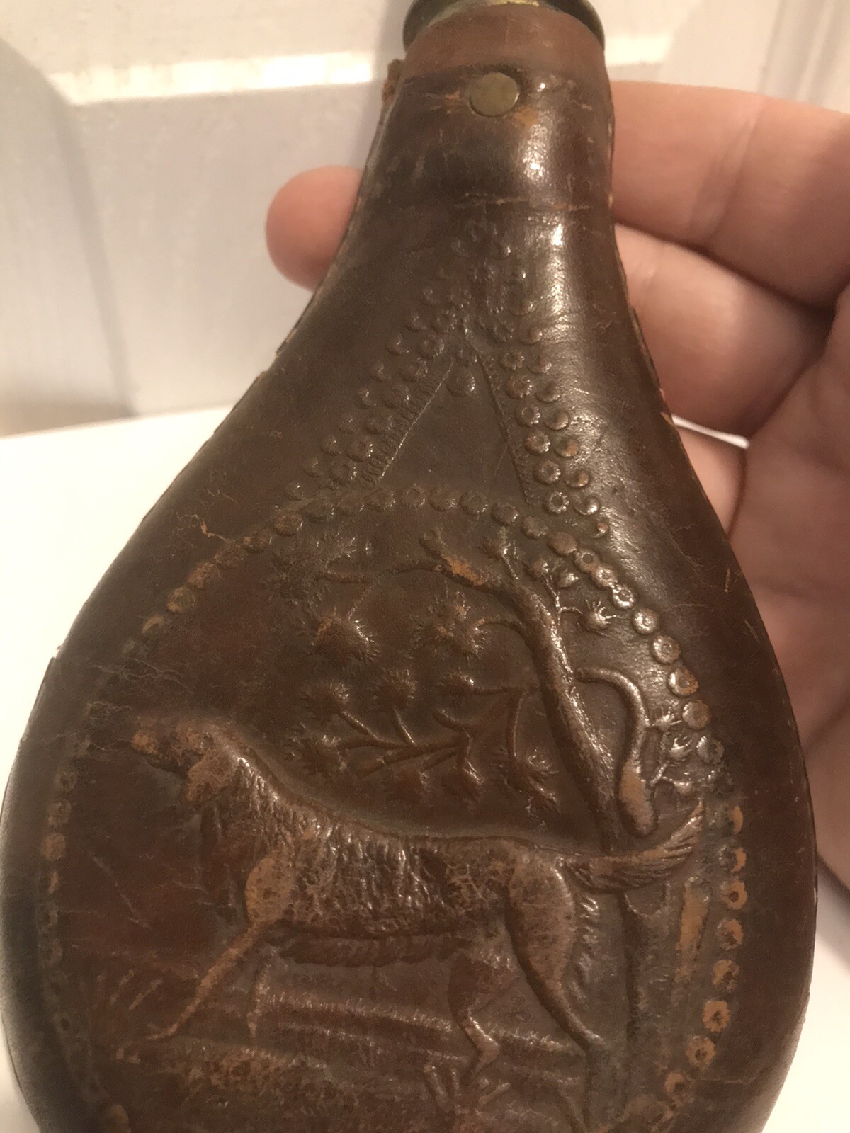 CIVIL WAR PERIOD LEATHER POWDER FLASK ( MARKED AM FLASK & CAP CO )