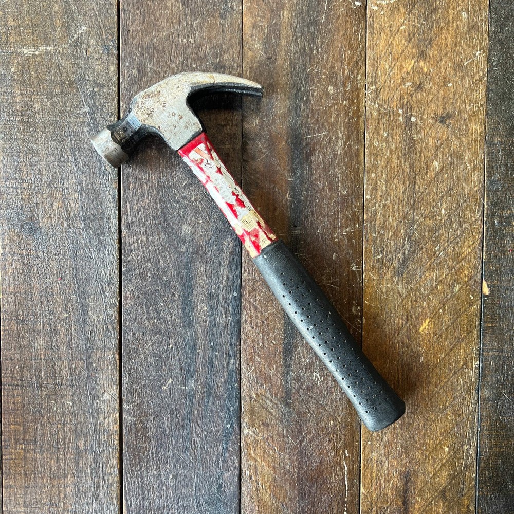 Red Claw Hammer