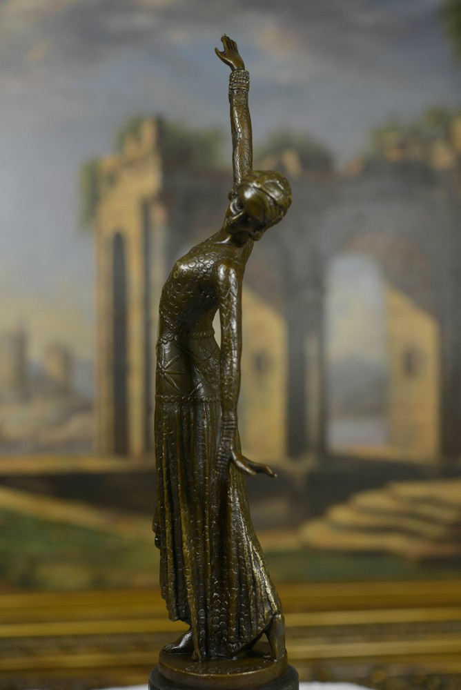 Bronze art deco Dancer Egyptian Dancer "Footsteps", signed: D.H.Chiparus