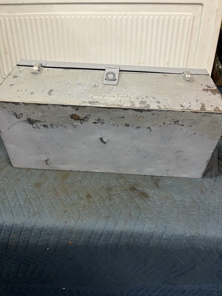 Vintage Snap - On Tool Box KR 25A