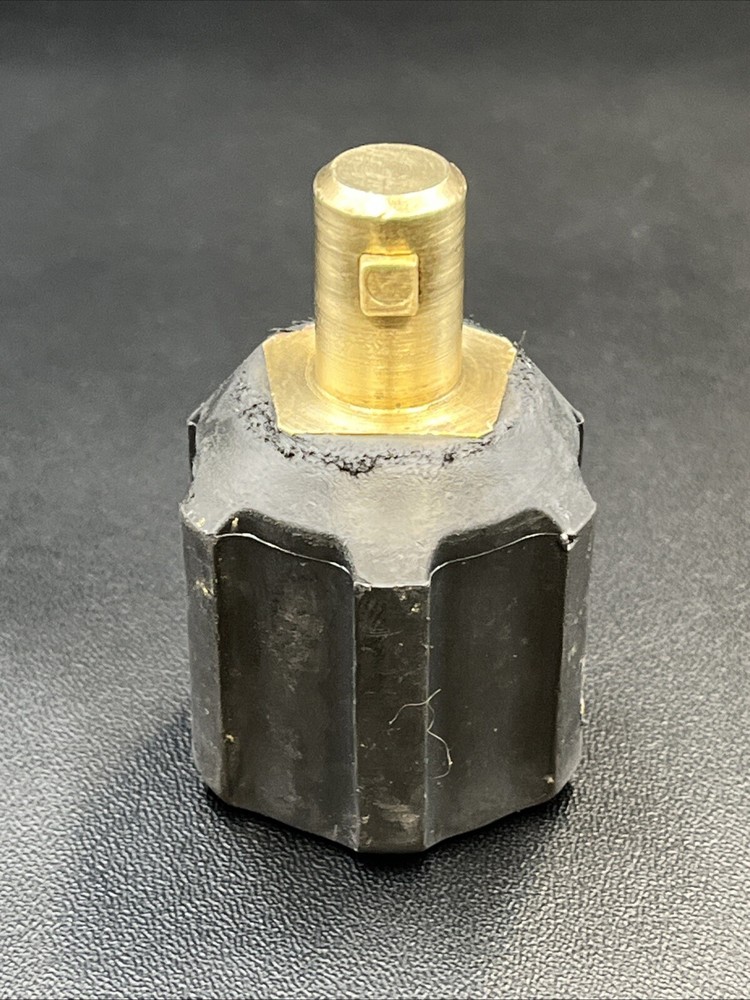 Lenco LDA Adapter Black     (D)