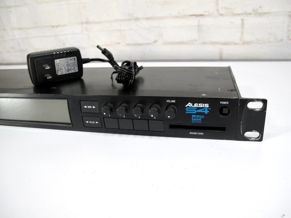 Alesis S4 Quadrasynth 64- Voice Polyphony Rackmount Synthesizer