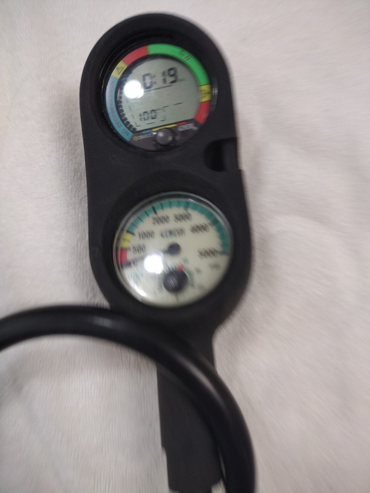 Dive computer Genesis ReSource and pressure Gauge In Console