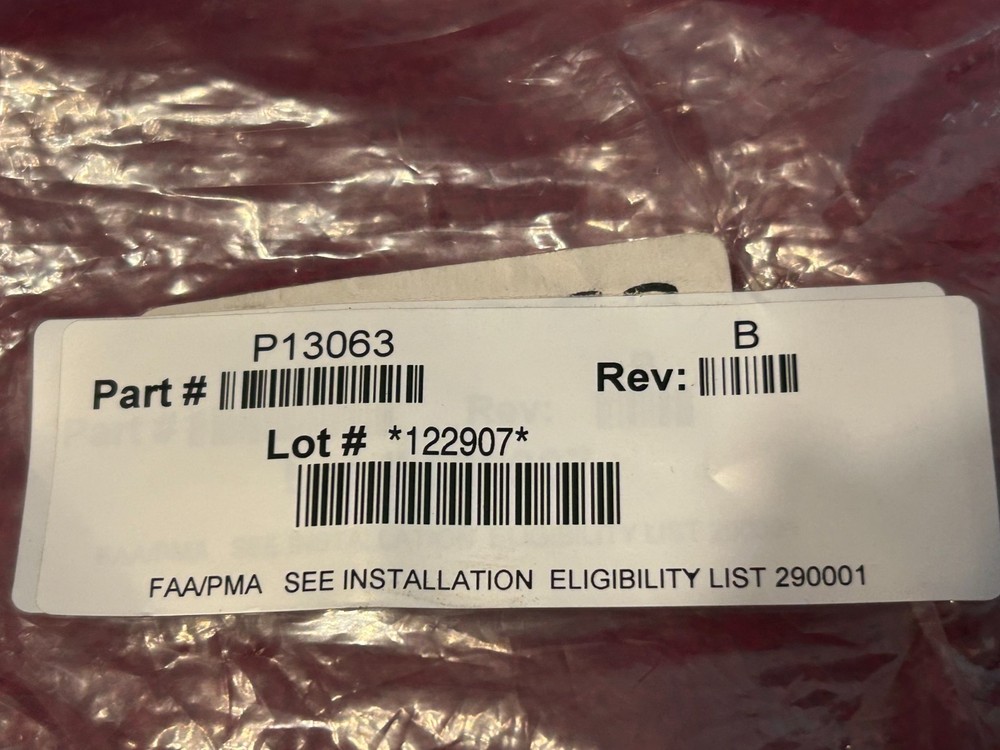 L-COM AVIONICS CONNECTOR P/N P13063 NEW SURPLUS
