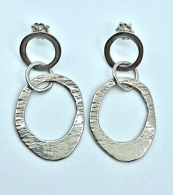 Silpada Sterling Textured Interlocking Circles Dangling Oval Stud Earrings P1529