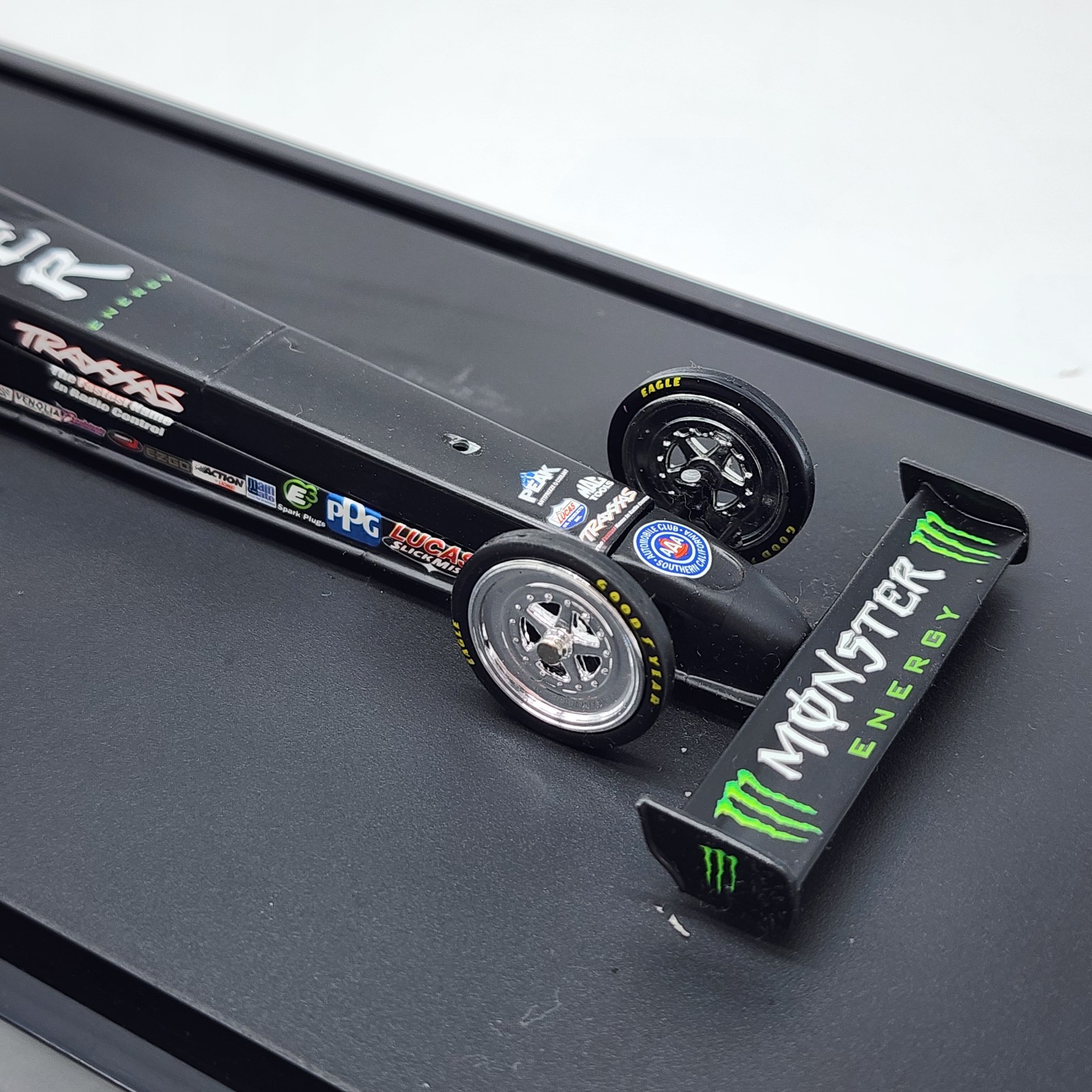 5W Action 1:24 2016 Brittany Force Monster Energy Top Fuel Dragster /1,021 *READ
