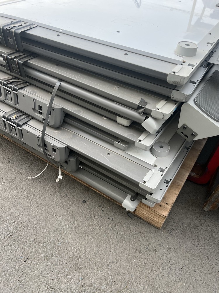 SMART Board SB680 77" Interactive Whiteboard. W/ Mounting Bracket