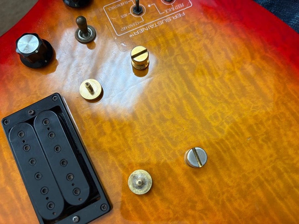 Burny Mg-130S/Cherry Sunburst/Hide Model/Mockingbird