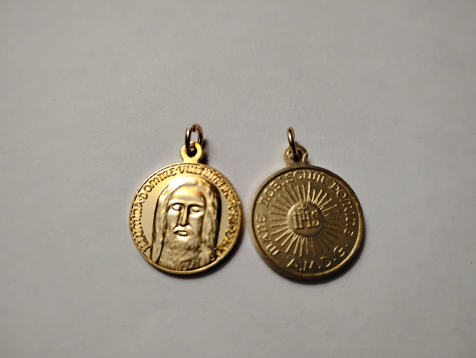 Holy Face of Jesus Medal Shroud of Turin Nobiscum Domine + prayer card booklet