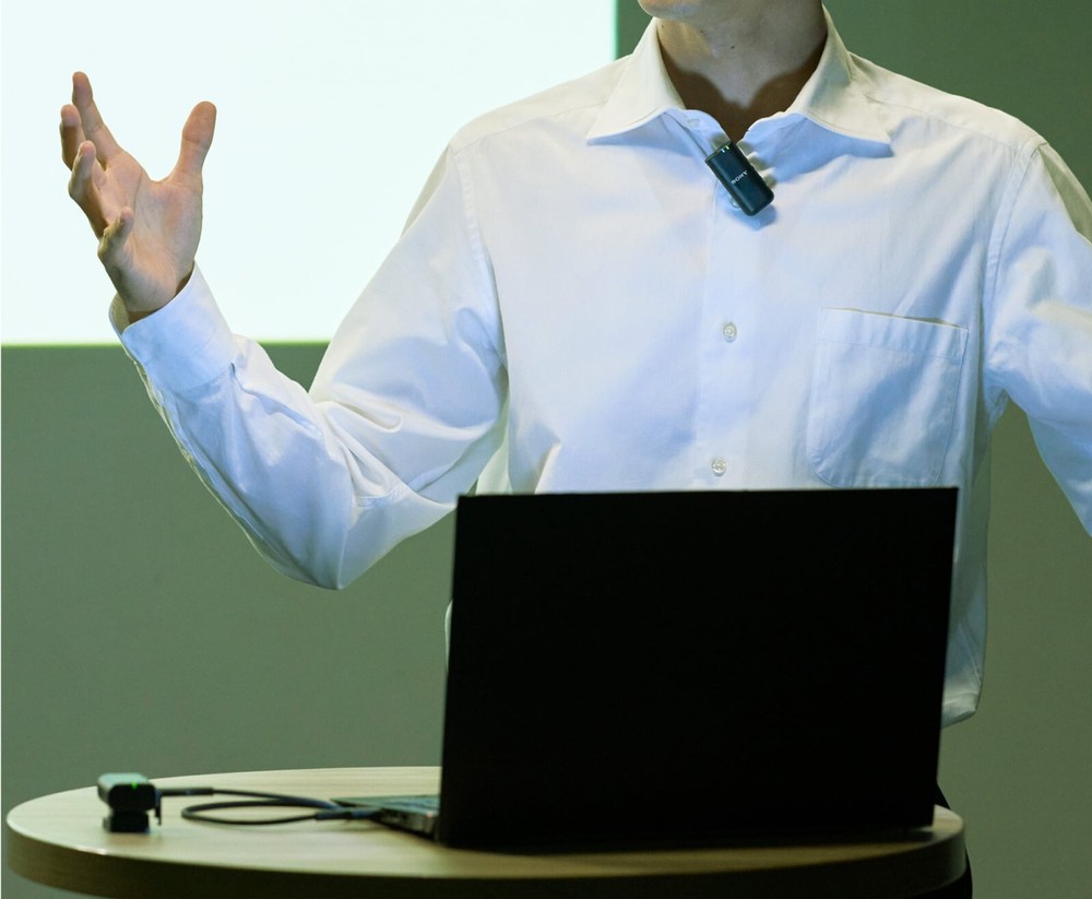 Sony ECM-W3S Single-Channel Wireless Microphone