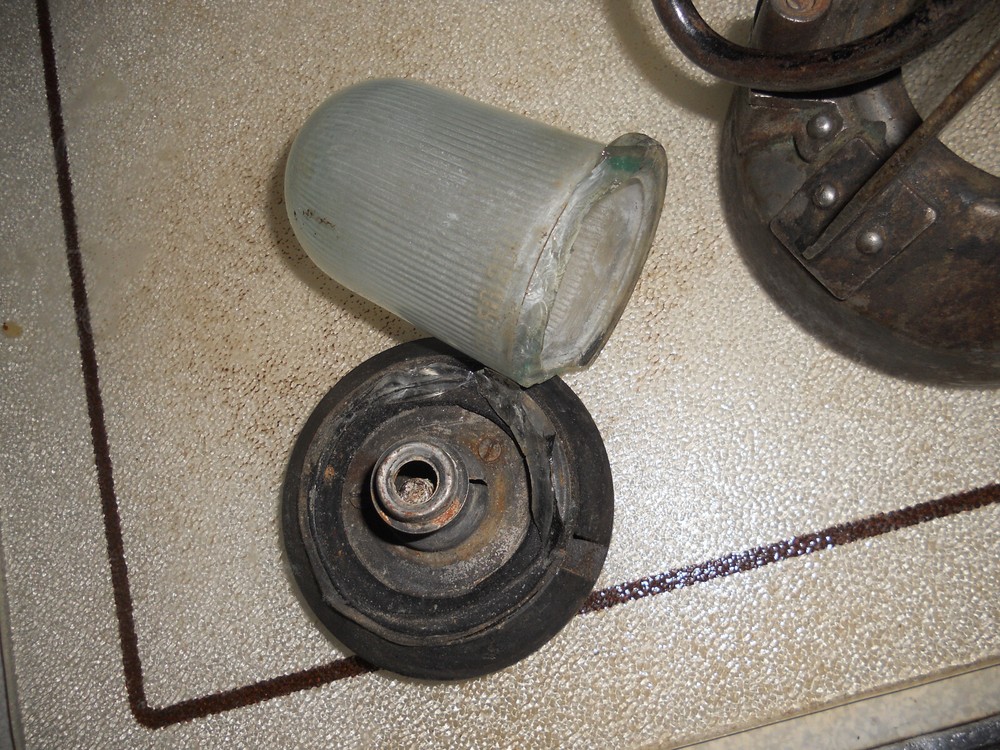 WW II German panzer handlampe lantern top-section-DAMAGED!