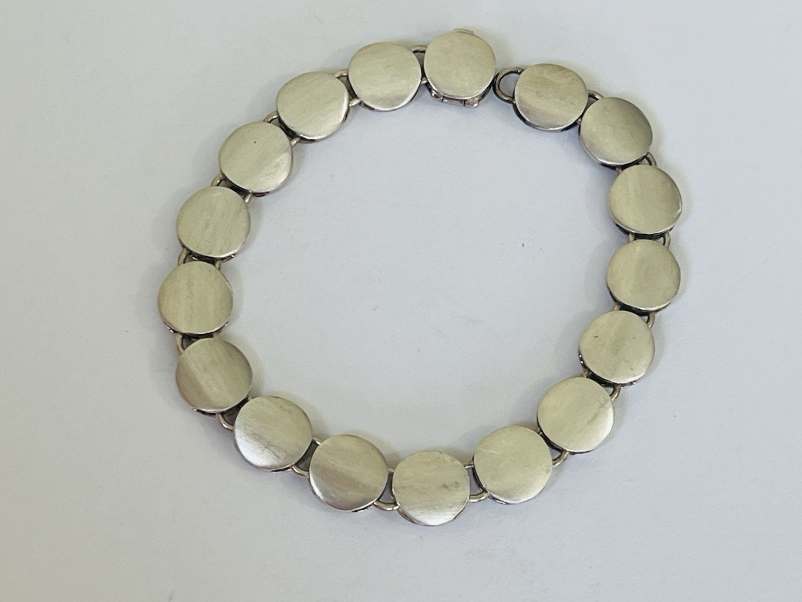 VINTAGE DESIGNER STERLING SILVER BRUSHED DISC MODERNIST LINK BRACELET 43-Grams