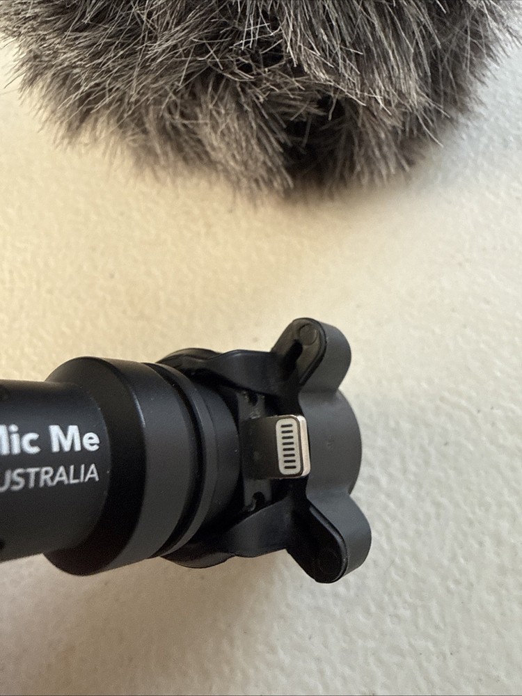 Rode VideoMic Me-L Lightning iPhone Directional Microphone w/ Windscreen