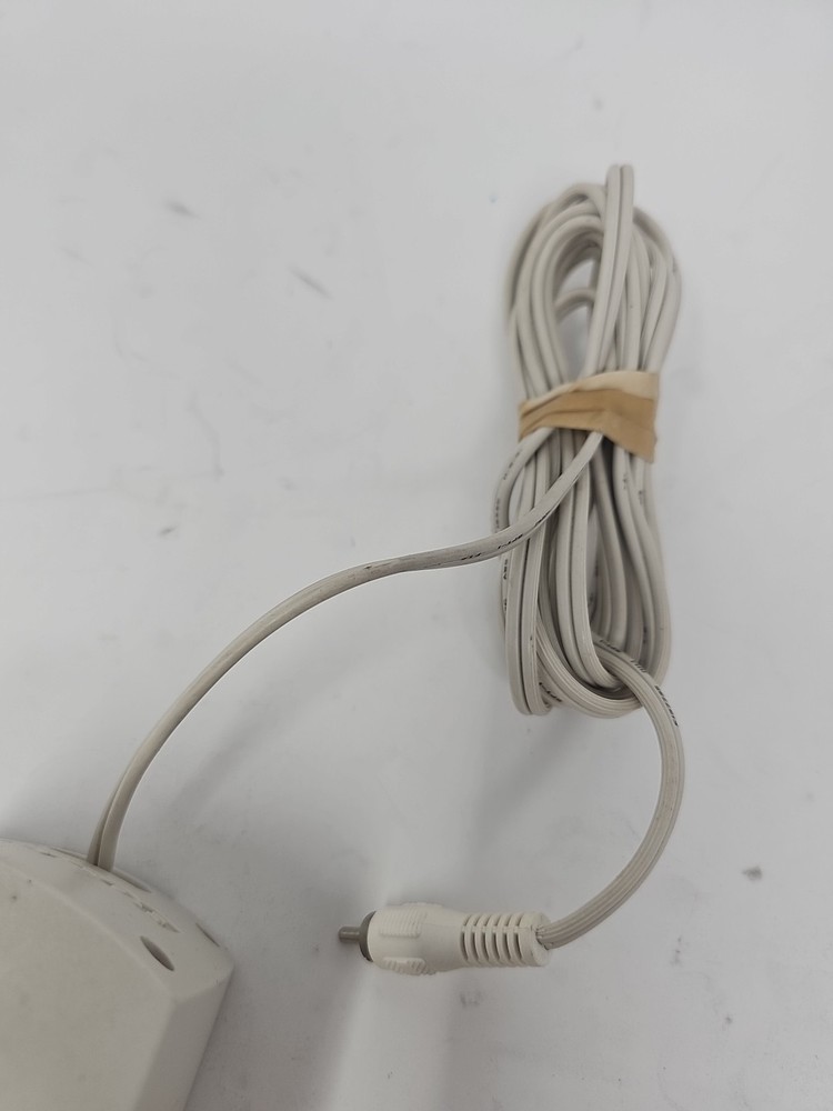 Boston BA635 Computer Satellite Speakers Missing Both Foot Stands