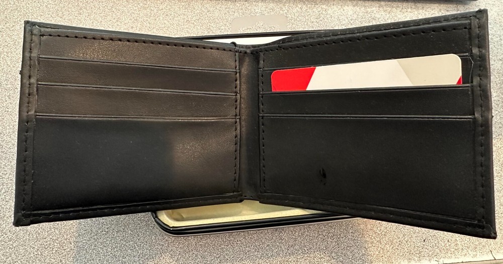 Swiss Gear Leather Wallet - Bi-fold