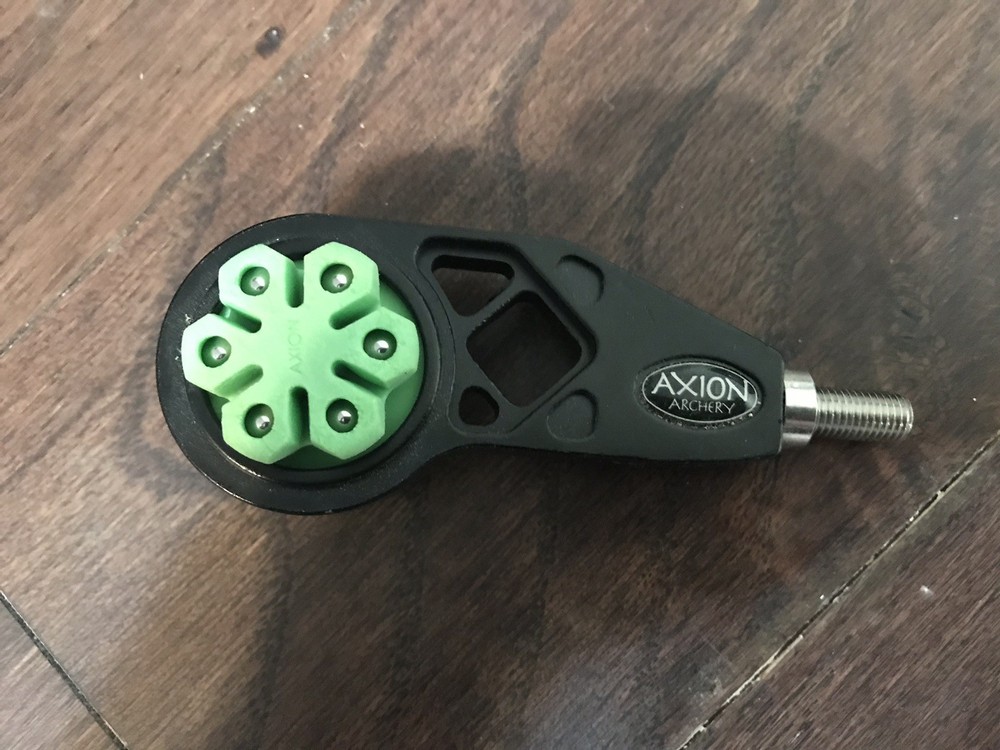 Axion Archery Cloud 3" Bow Stabilizer, Green Damper - BLACK