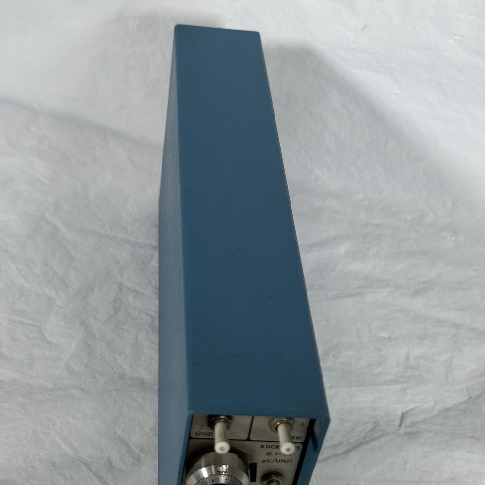 PCB Piezotronics Shear 462A Accelerometer Charge Amplifier