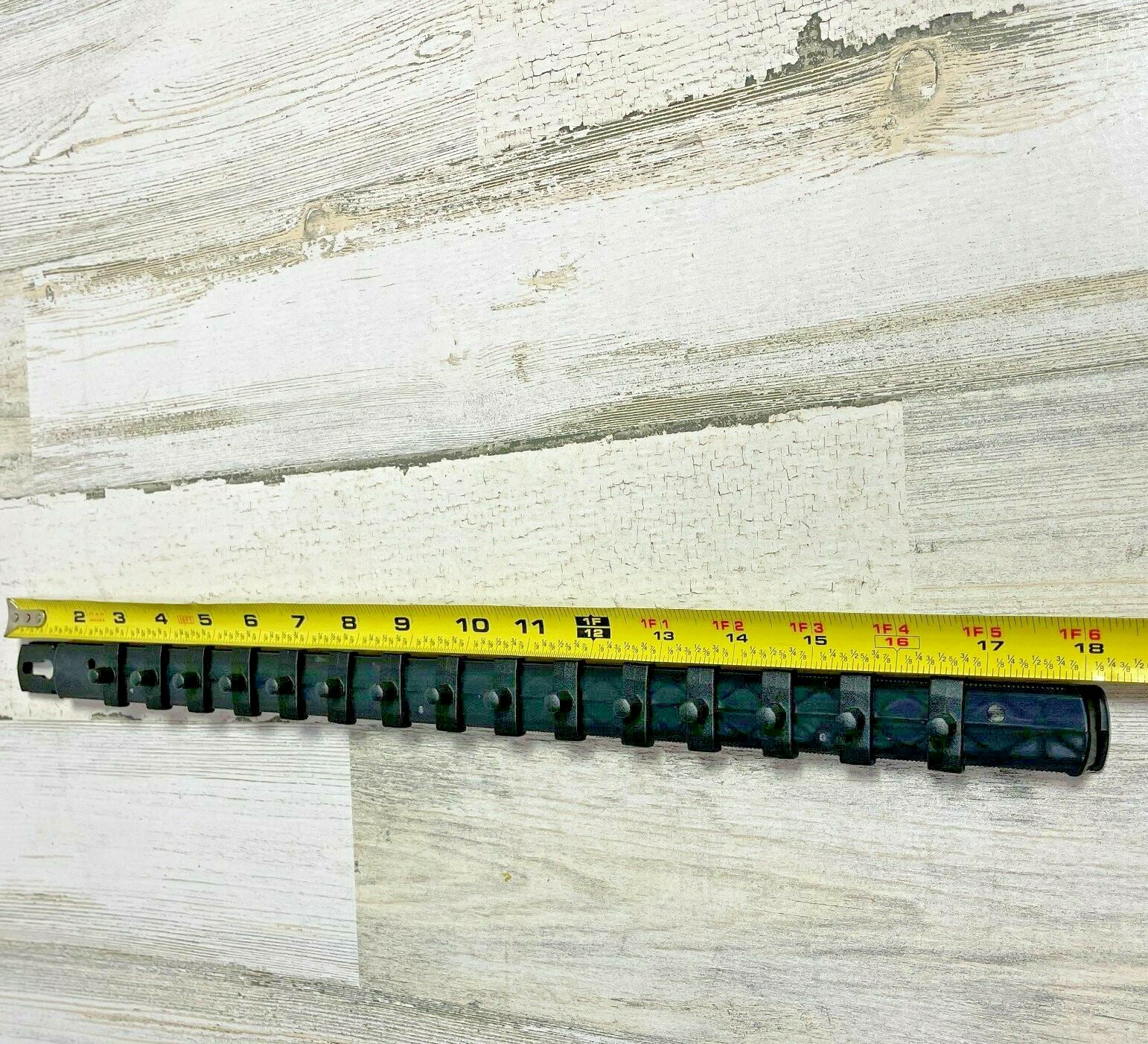 Ernst 1/4" Drive 18" Socket Organizer Rail with 15 Twist Lock Clips - Black