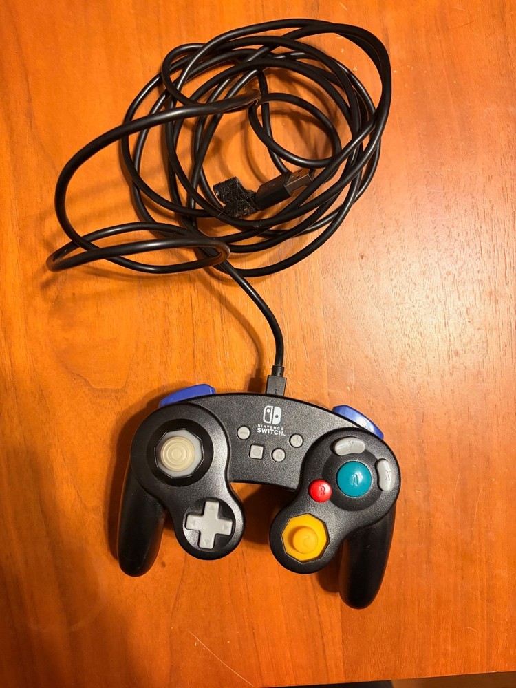 PowerA GameCube Style Controller for Nintendo Switch With Cord (tested) (black)