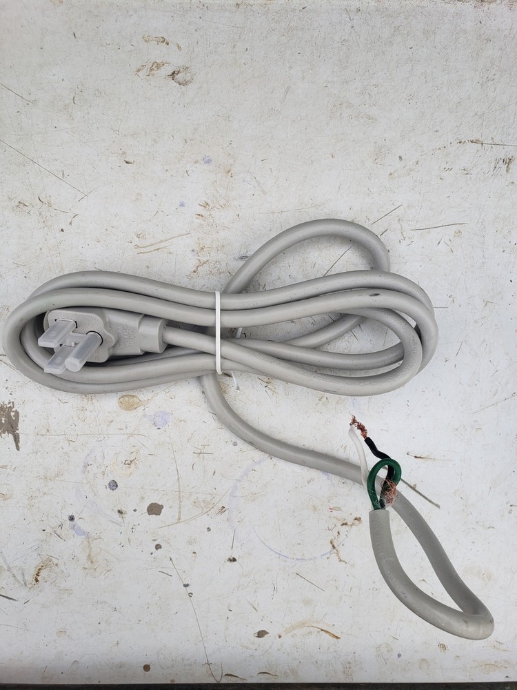 5ft 3 Prong Pigtail.