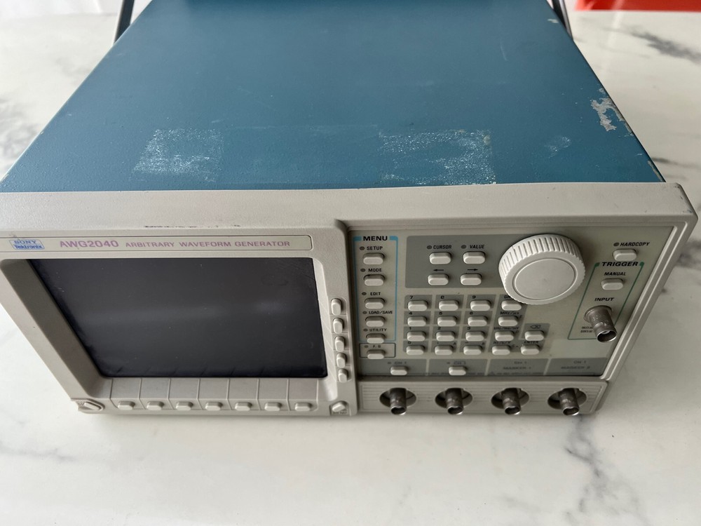Tektronix AWG2040 Arbitrary Waveform Generator+opt 0103