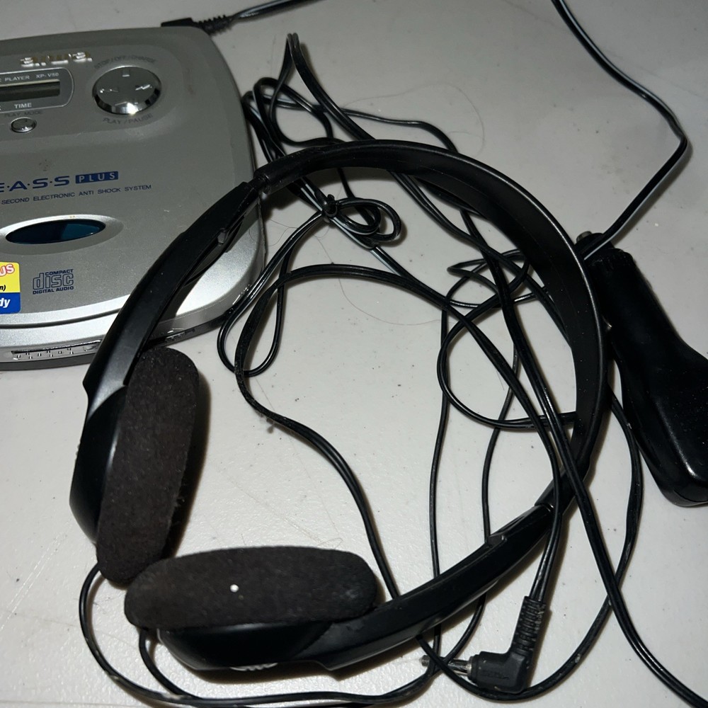 AIWA Portable CD Compact Disc Player EASS Plus 10 Sec No back cover
