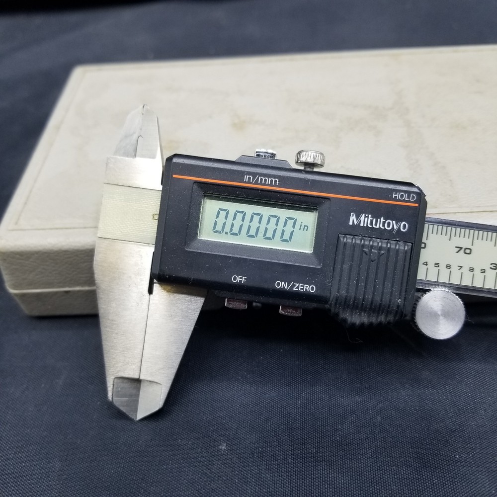 Mitutoyo 500-351 Digimatic Dial Caliper w/Hard Case CD-6"P