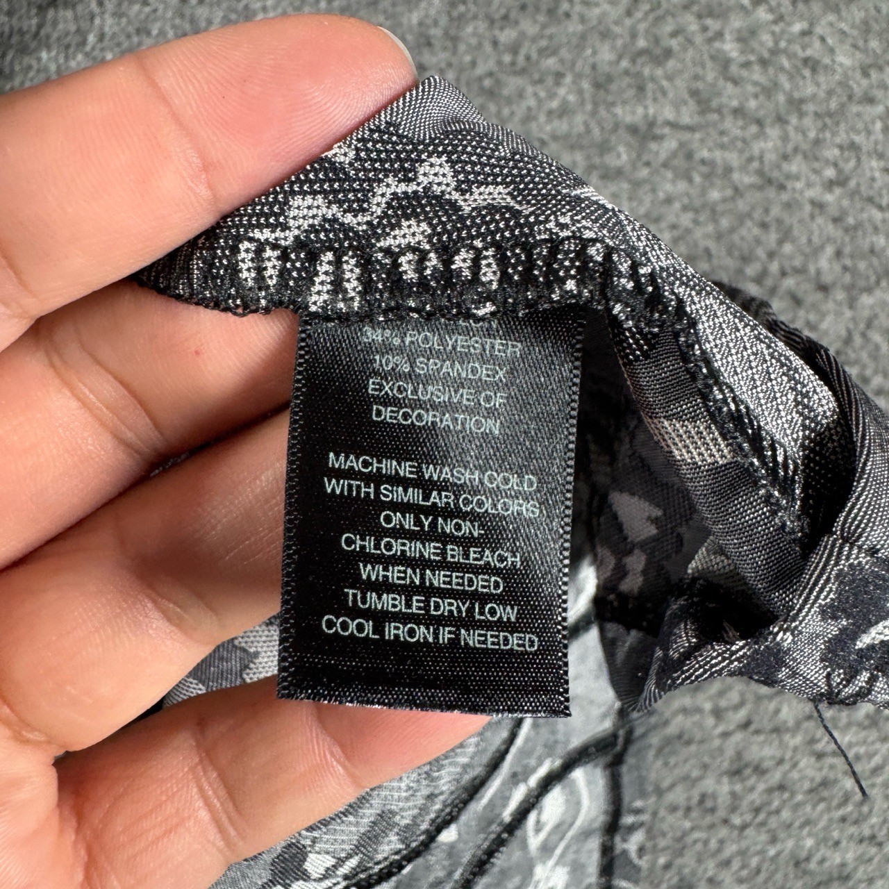 White House Black Market Camisole Tank Top Women’s XL Silver Floral Lace