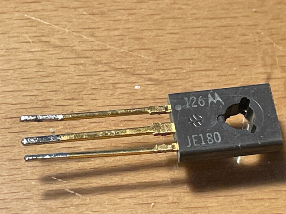 JE180 - MOTOROLA TRANSISTOR.