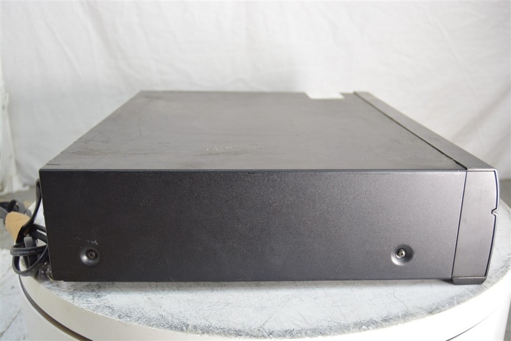 TEAC PD-D3000 CD Multi Player SEE NOTES