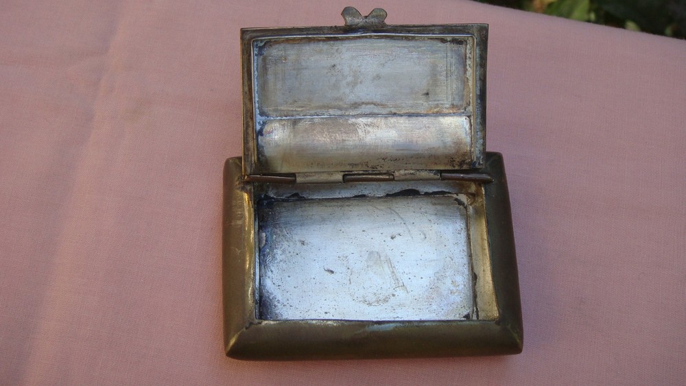 ANTIQUE 1856 SNUFF BOX