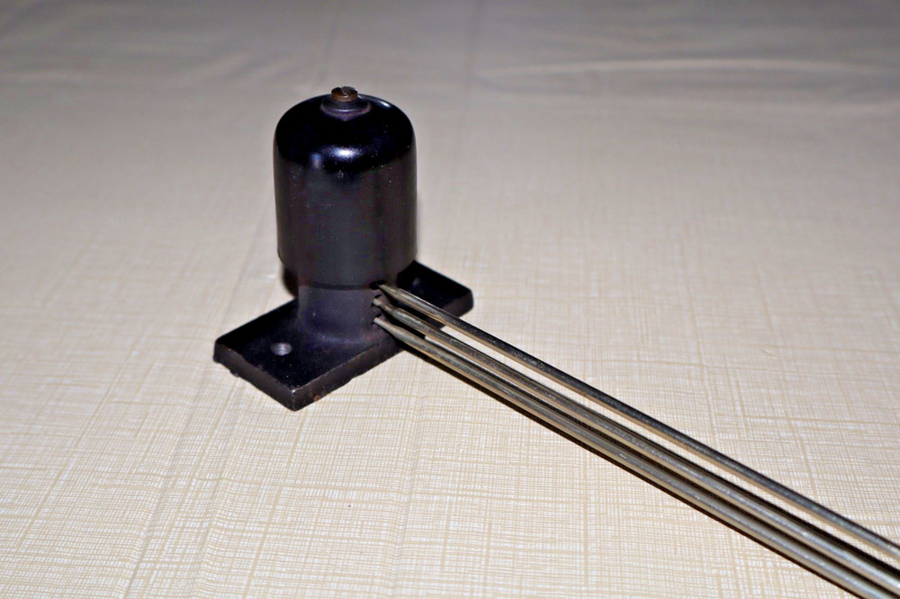 Antique Clock 3-Rod Chime Bar