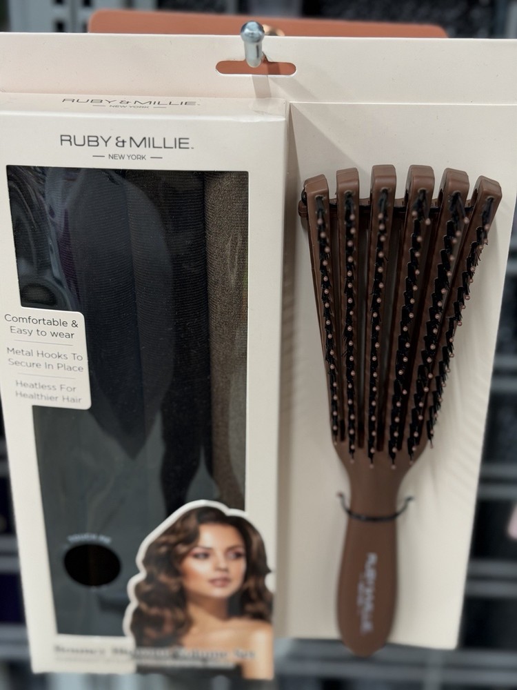 Ruby & Millie Heatless Detangling Brush Brown Flexible Clamp Secures Rollers