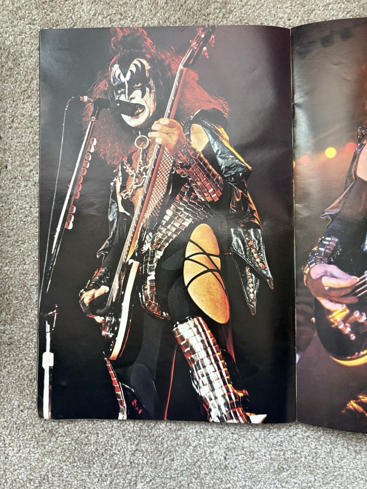 KISS World Tour ‘77 & ‘78 Vintage Concert Program Tourbook Love Gun Alive II