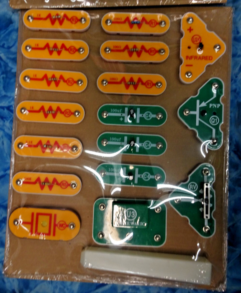 Snap Circuits Rover Kit & Snap Circuits LIGHT