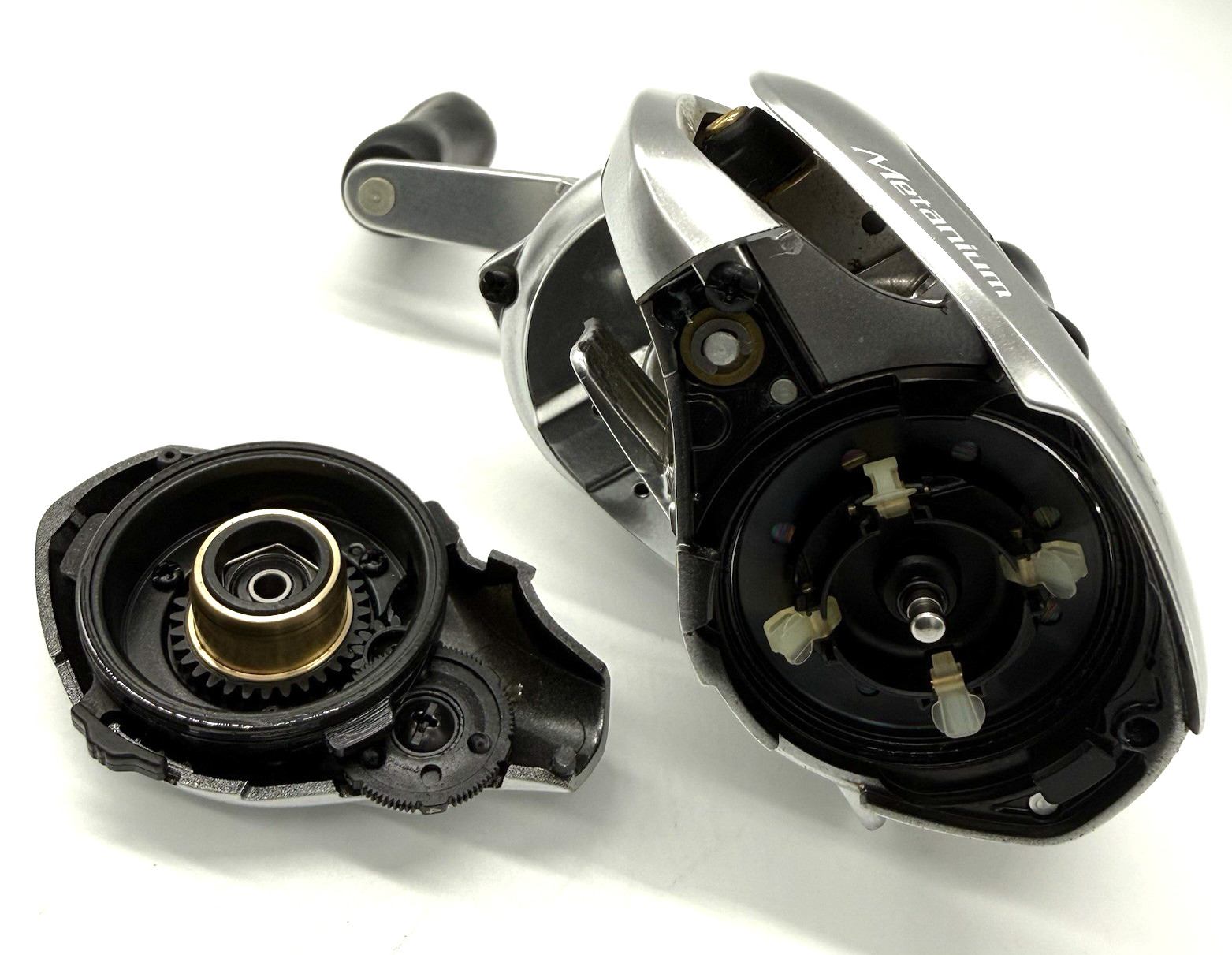 Shimano 16 Metanium MGL XG Right Bait Casting Reel with Box JAPAN "Excellent++"