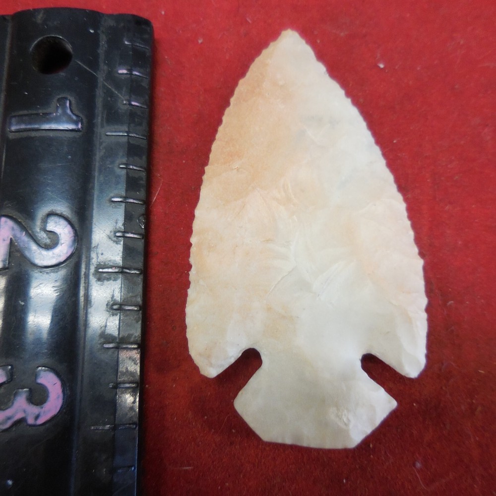 DOVETAIL POINT --CLASSIC FORM AND FLAKING