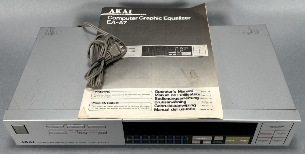 AKAI EA-A7 Graphic Equalizer - Silver