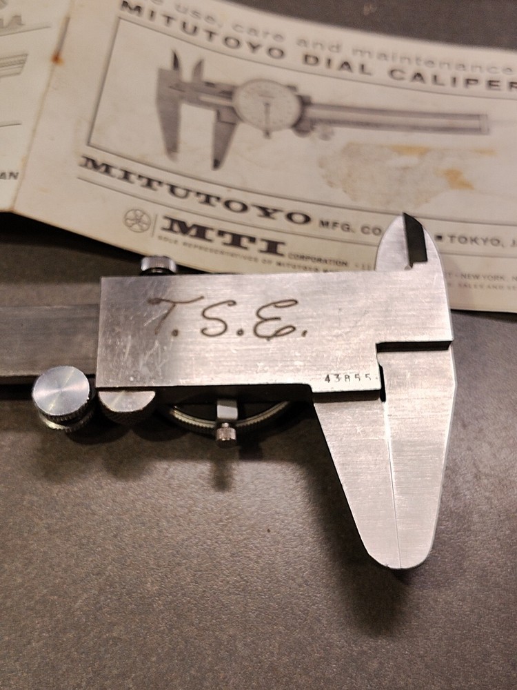 Mitutoyo dial caliper code # 505-626 W/ Manual And Case