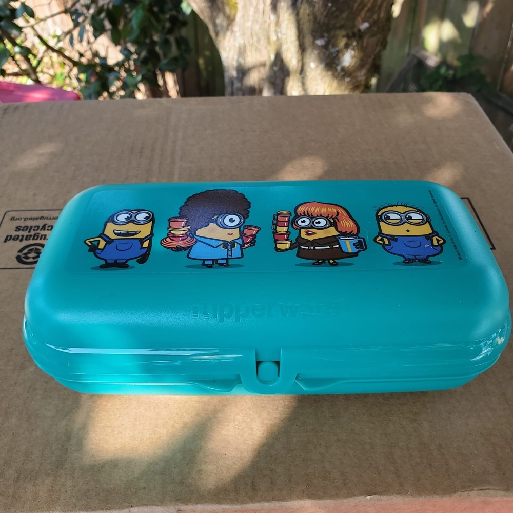 Tupperware Lunch Snack Keeper Minions NEW
