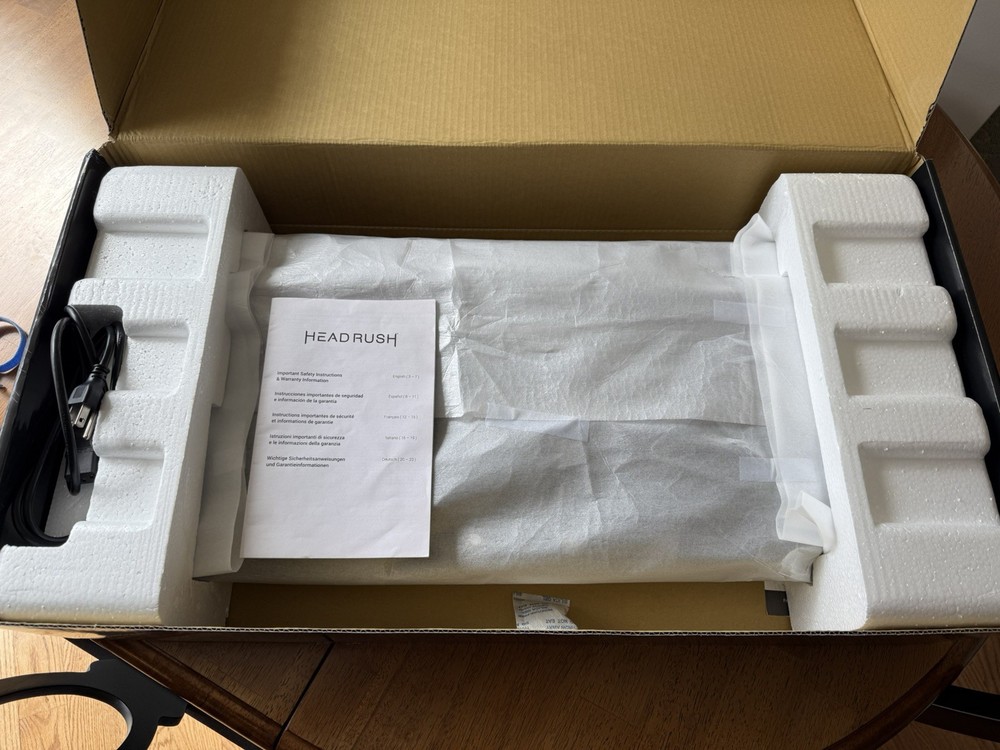 Head Rush Pedalboard Guitar Amp and FX Modeling Processor Used