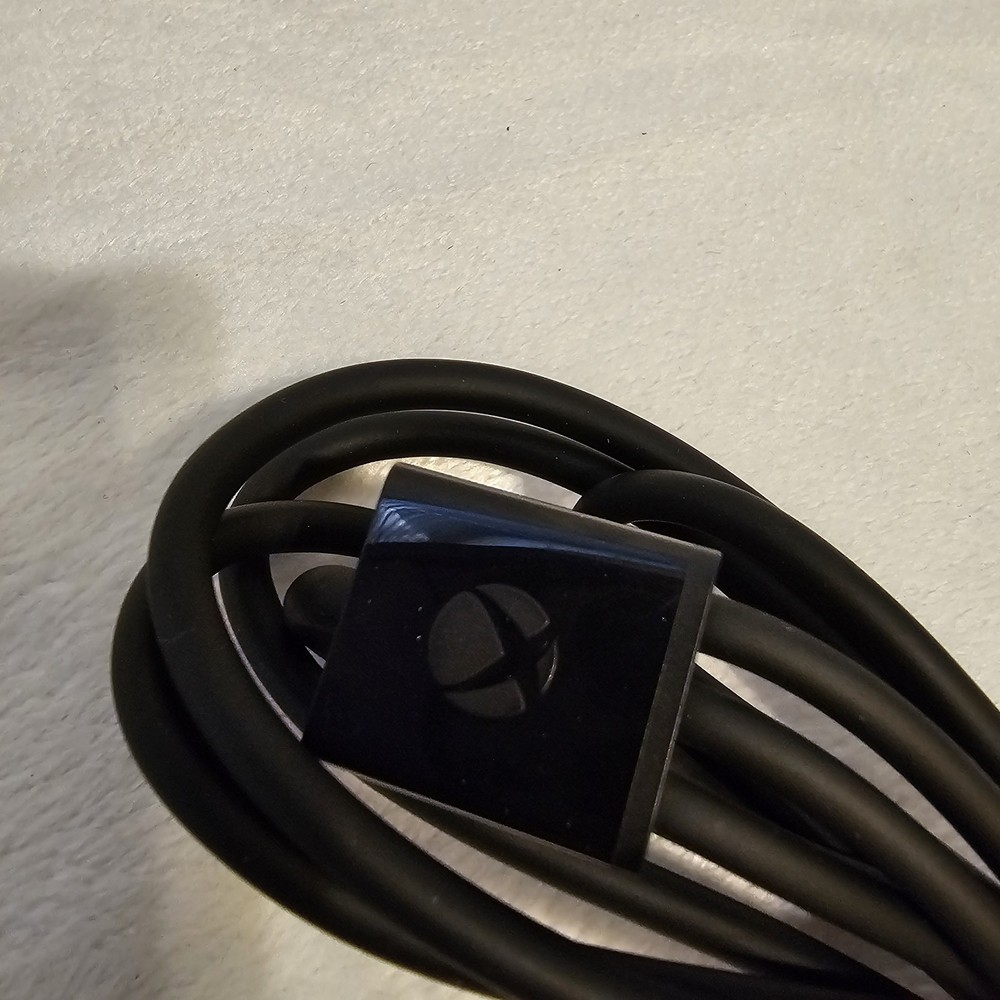 OEM Microsoft Xbox 360 E Slim AV Composite Cable 3.5mm To RCA. 6 Ft. Untested.