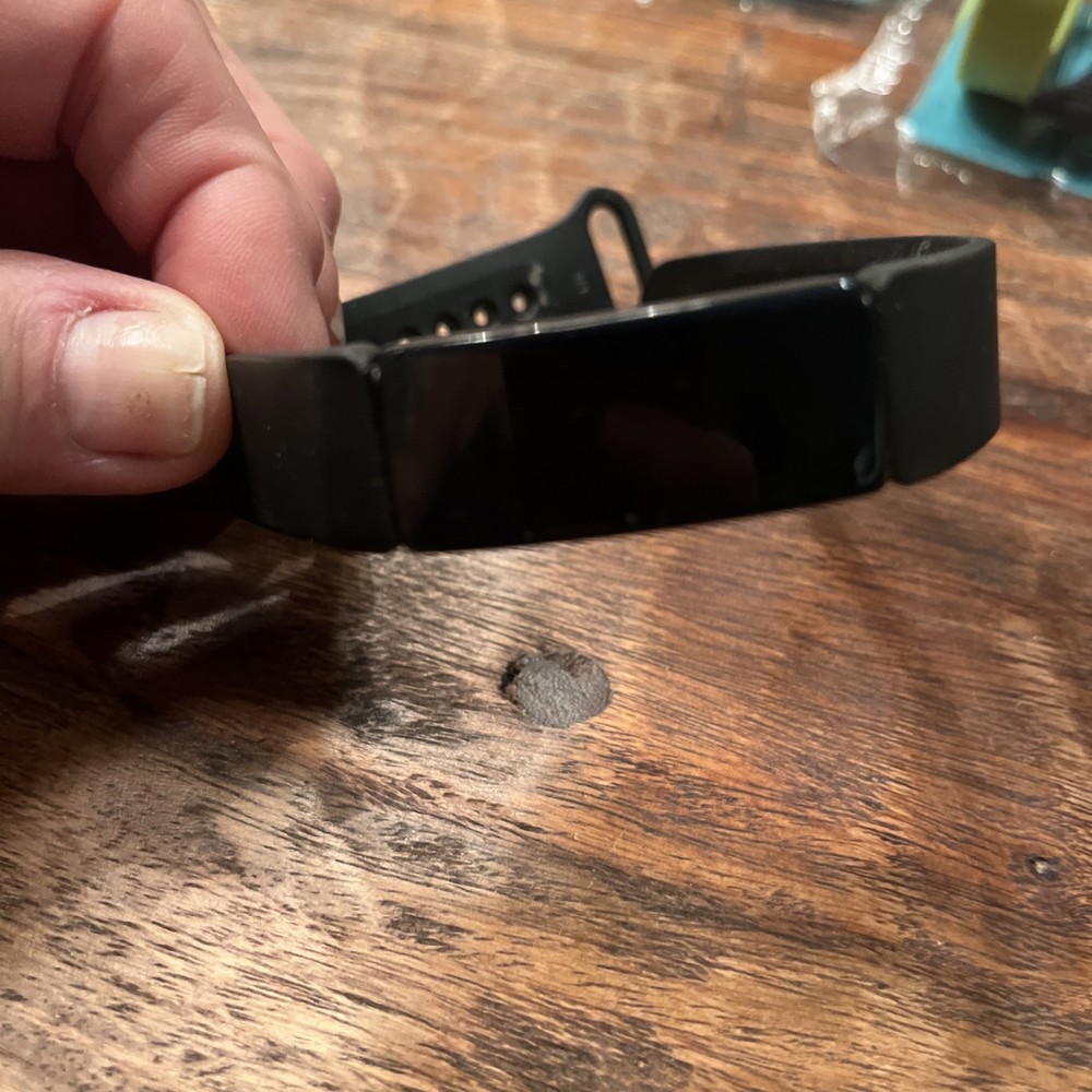 BUNDLE..Fitbit Flex Original tracker, OEM Bands , chargers