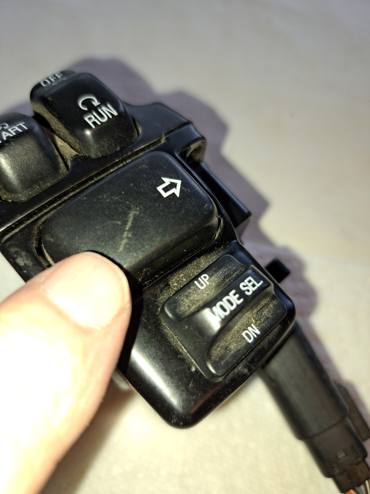 Harley-Davidson Touring Right Side Handlebar Switches #71553-08, Housings 08-13