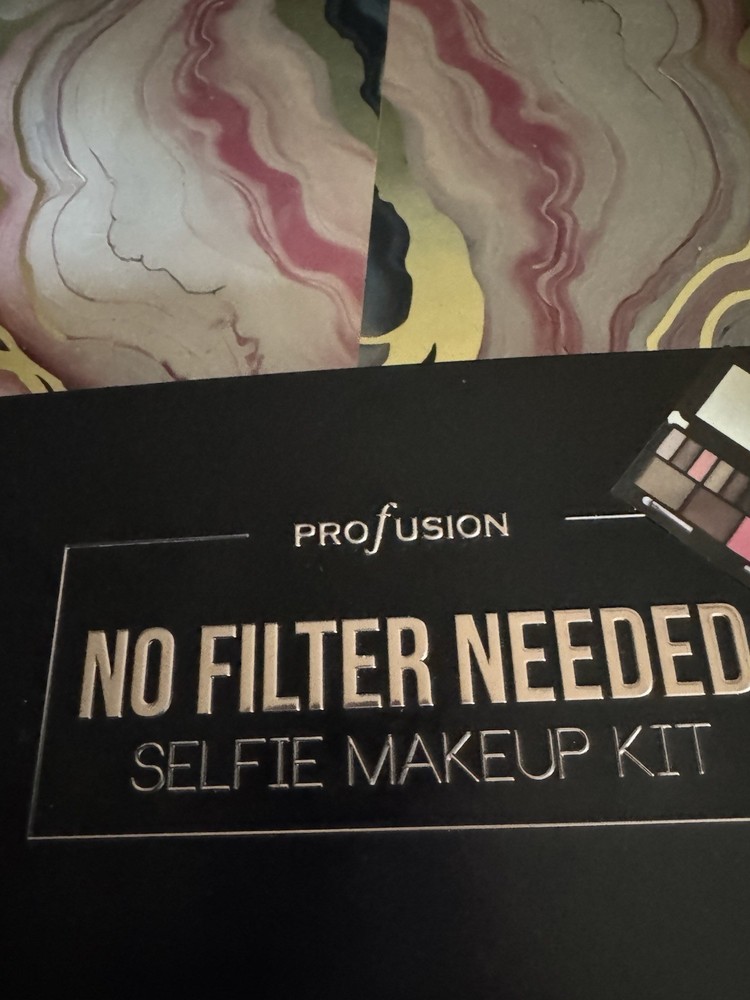Profusion No Filter Needed Selfie Makeup Kit Black Case New