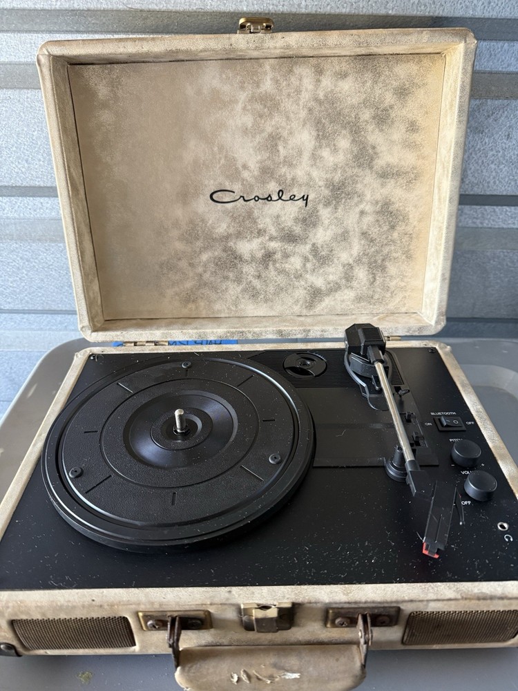 Crosley Bluetooth Suitcase Turntable Record Player – Beige – Tested Working