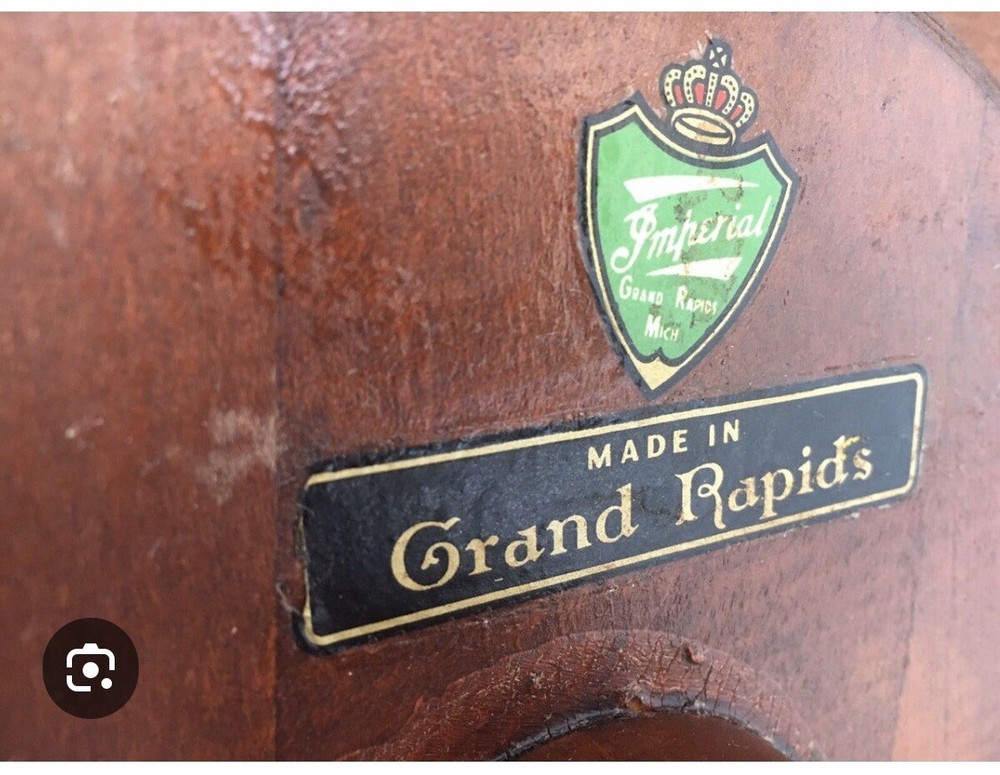 Grand Rapids Oval Coffee Table/Brass Claws