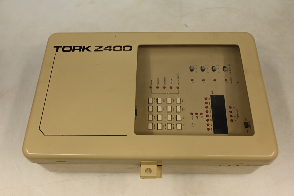 Tork Z400 :Timer 120V Input : Operating Temp32F-120F