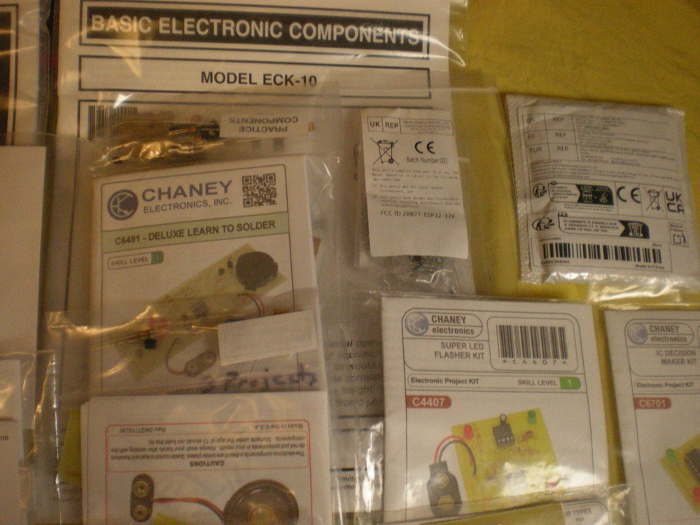 Electronic Learning Projects (76) NEW, +Soldering Tool kit, (SEE DESCRIPTION) ++