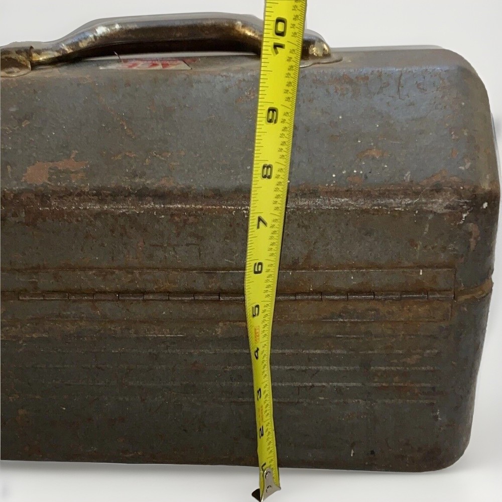 Antique Metal Toolbox/Tacklebox